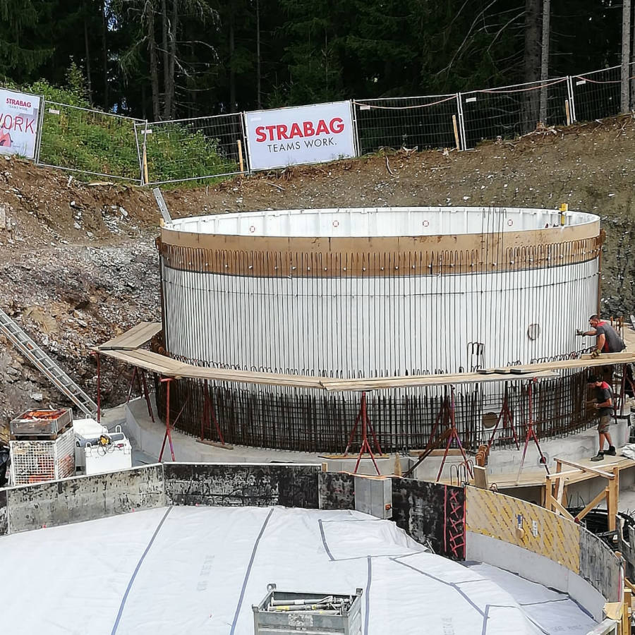 Construction of two elevated tanks with climbing formwork from RSB Formwork Technology GmbH