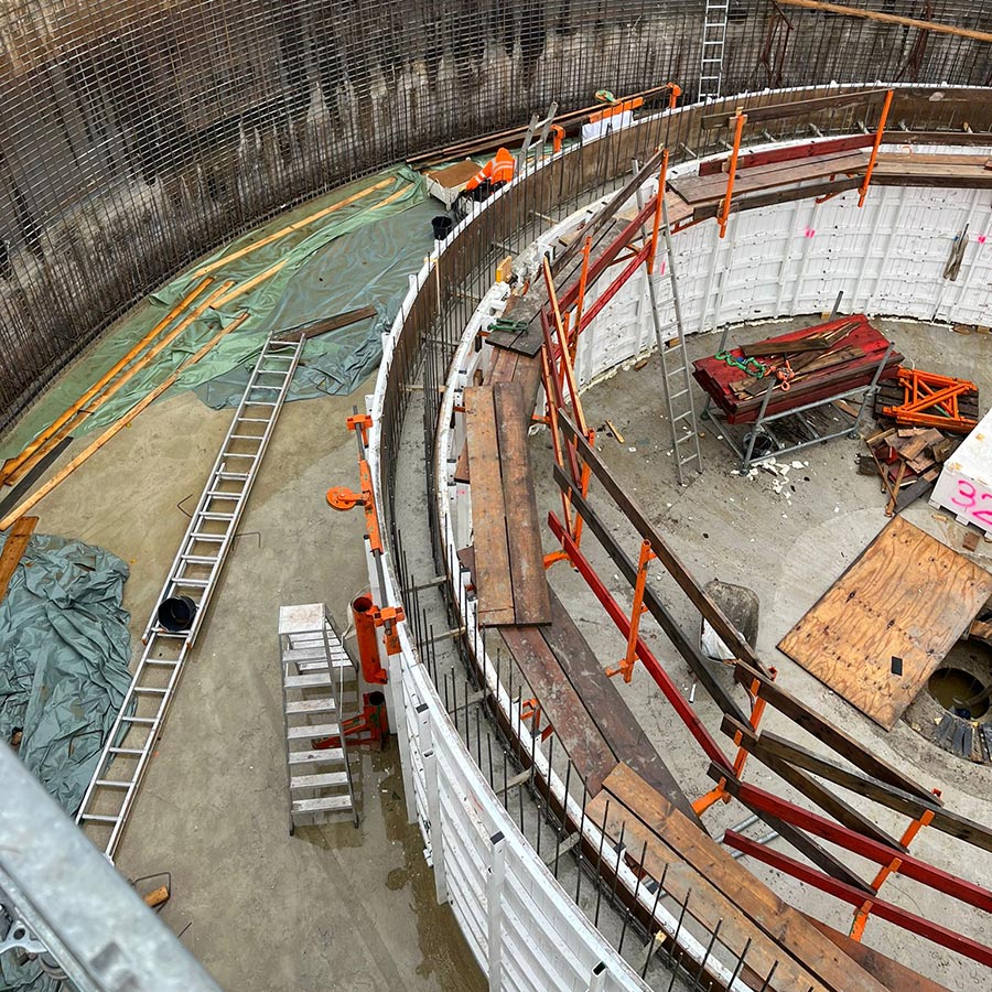 Kombibecken mit zweihäuptiger Innenwand und einhäuptiger Außenwand im Bestand von RSB Formwork Technology GmbH.