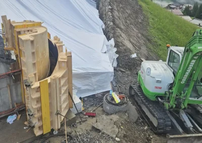 Stützmauer Oberlech / Österreich